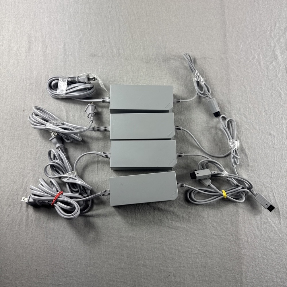 Nintendo RVL-002 AC Power Supply Adapter Nintendo Wii Output: 12V 3.7A Lot of 4